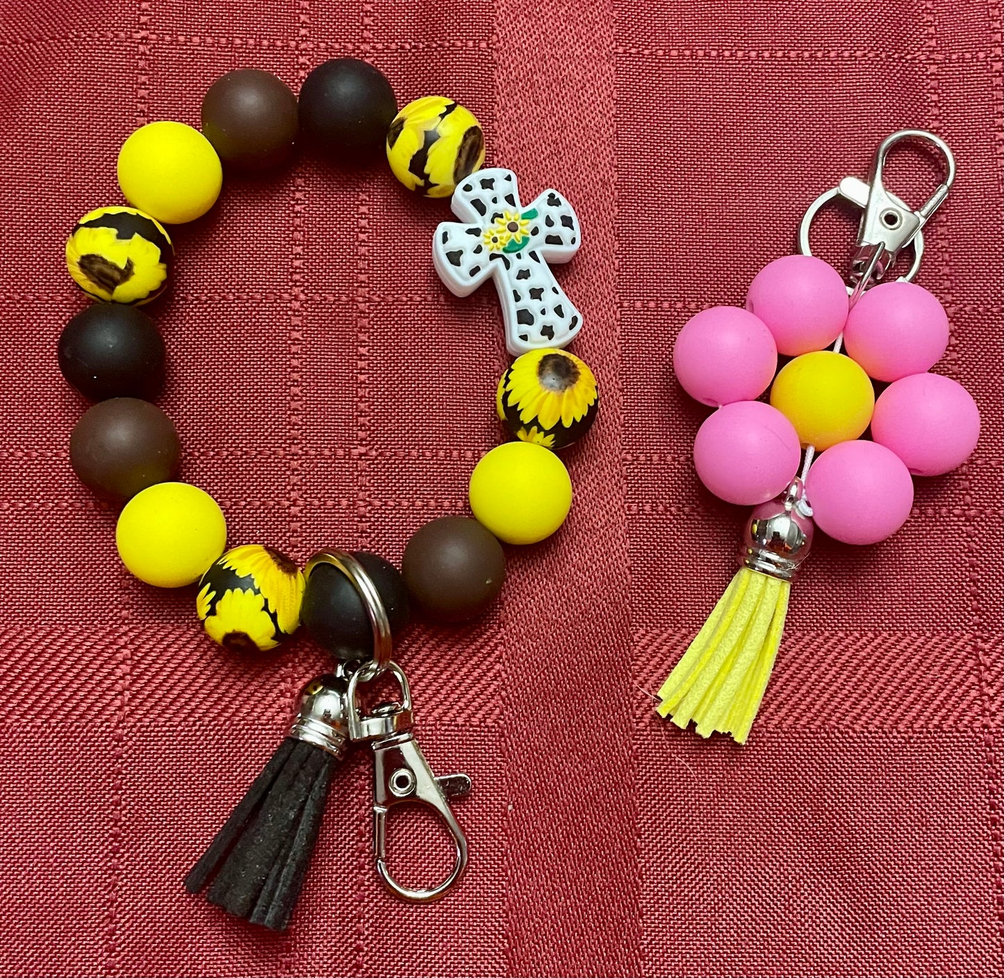 Beaded wrist keychains