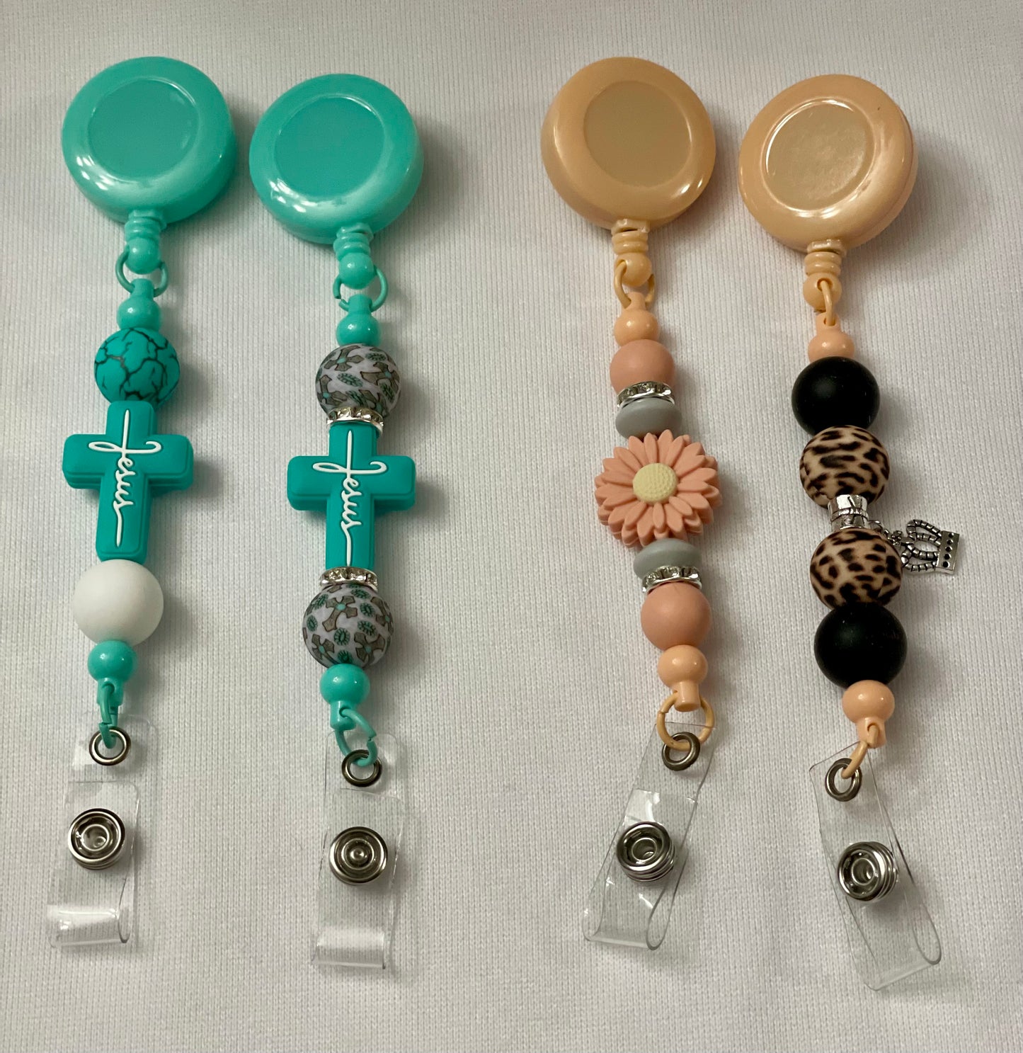 Badge reels with beads