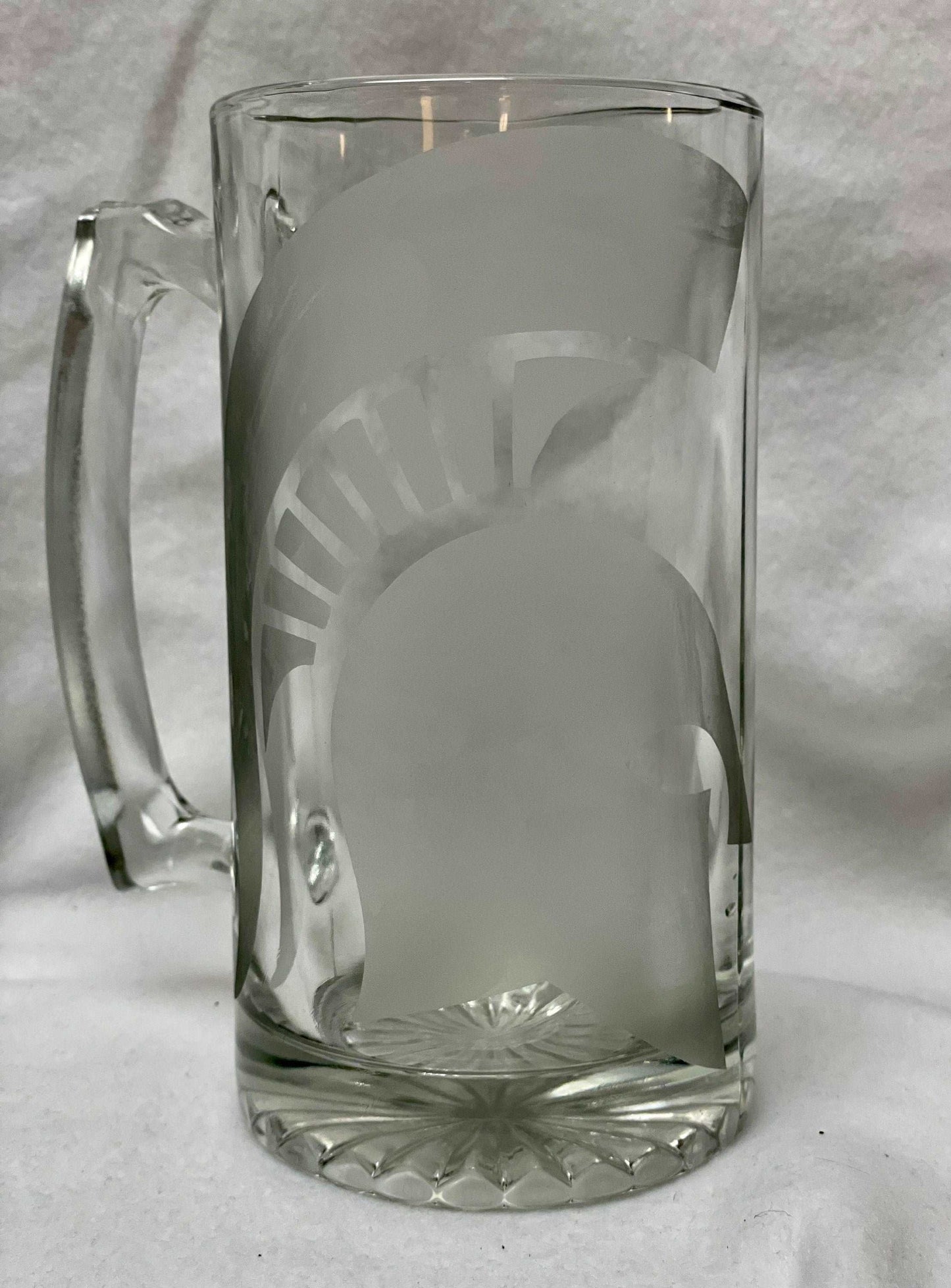 Do you love Michigan State University? Enjoy A cold beverage in this 16 oz glass mug