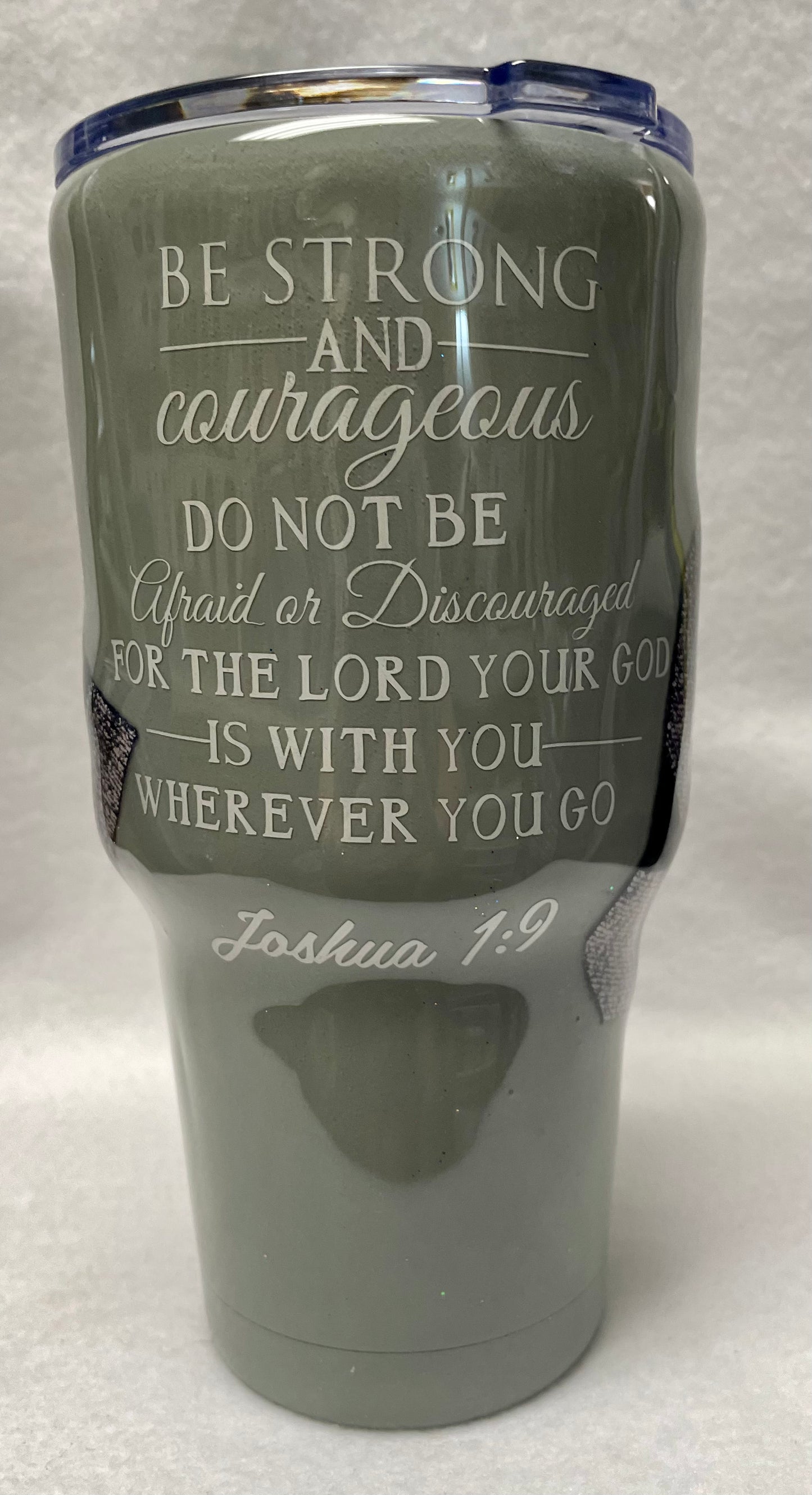 Do you need a 30 oz drink? Enjoy a beverage in this 30 oz Tumbler.