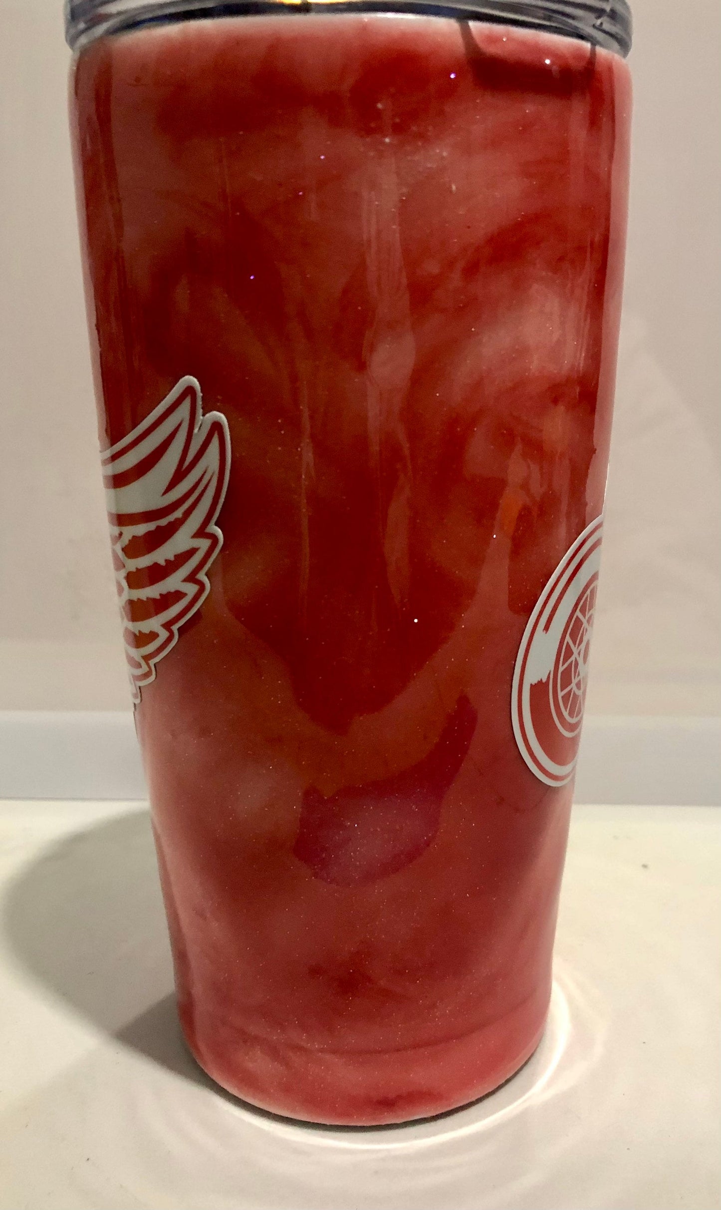 For all the Detroit Red Wings fans!. Enjoy a beverage in this 20oz Tumbler.