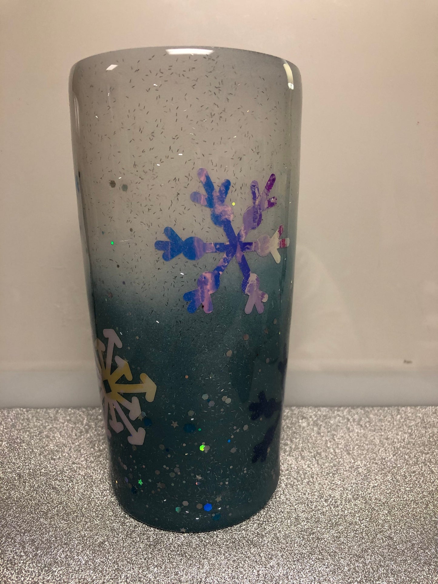 Worlds Sweetest Nana. Enjoy your coffee or cold drink in this 20oz Tumbler.