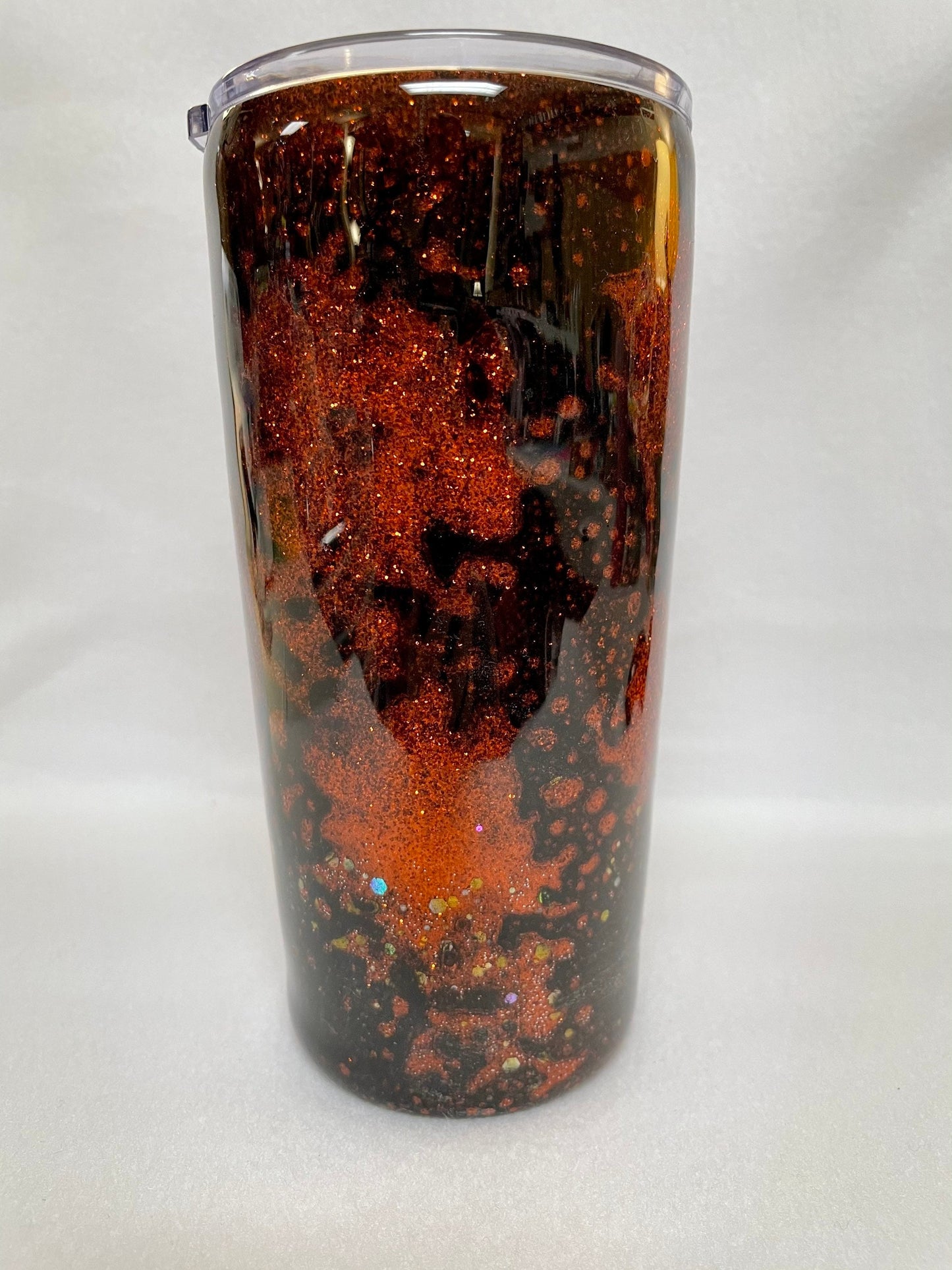 Enjoy a beverage in this 20oz Tumbler.