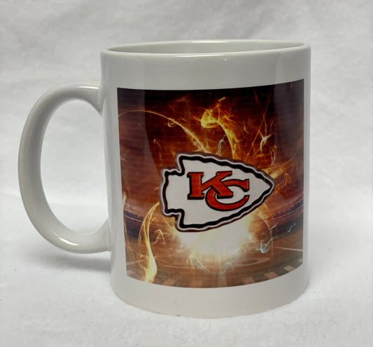 Love the Kansas City Chiefs? Enjoy your coffee in this 14 ounce ceramic coffee cup!