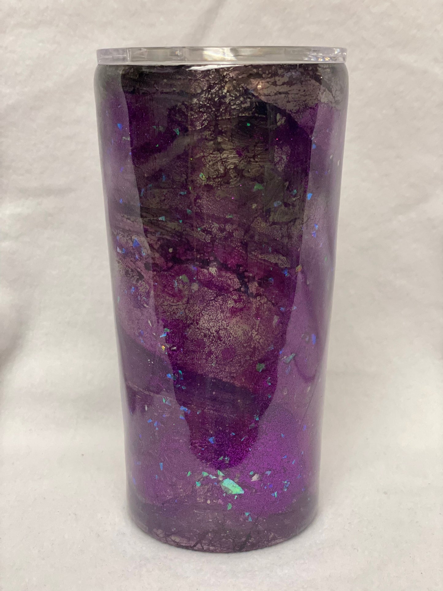 Do you want to personalize your tumbler? Enjoy a beverage in this 20oz Hydro- dipped Tumbler.