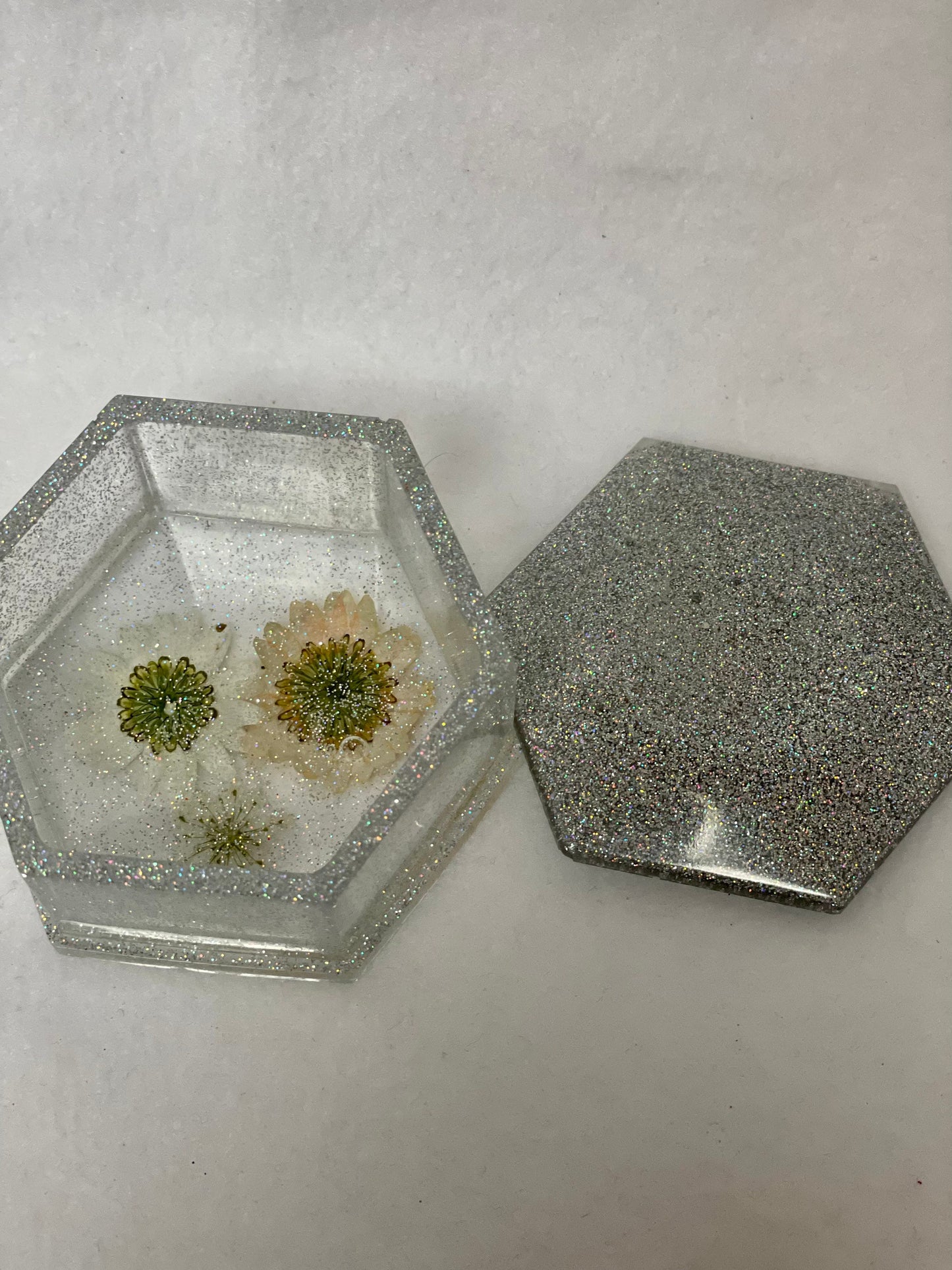 Resin trinket box/jewelry box