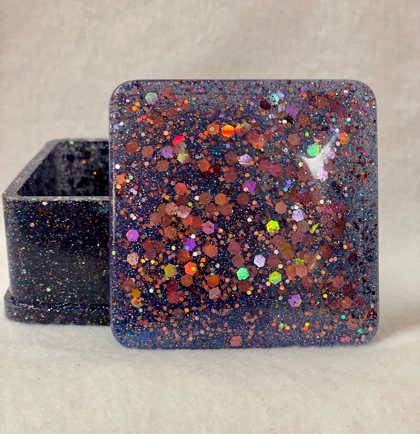 Resin trinket box/jewelry box