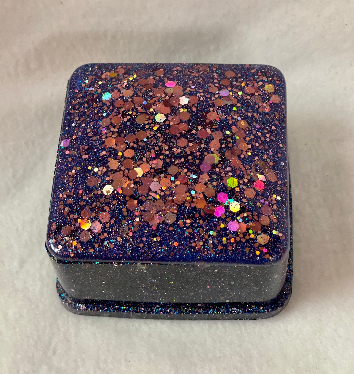 Resin trinket box/jewelry box