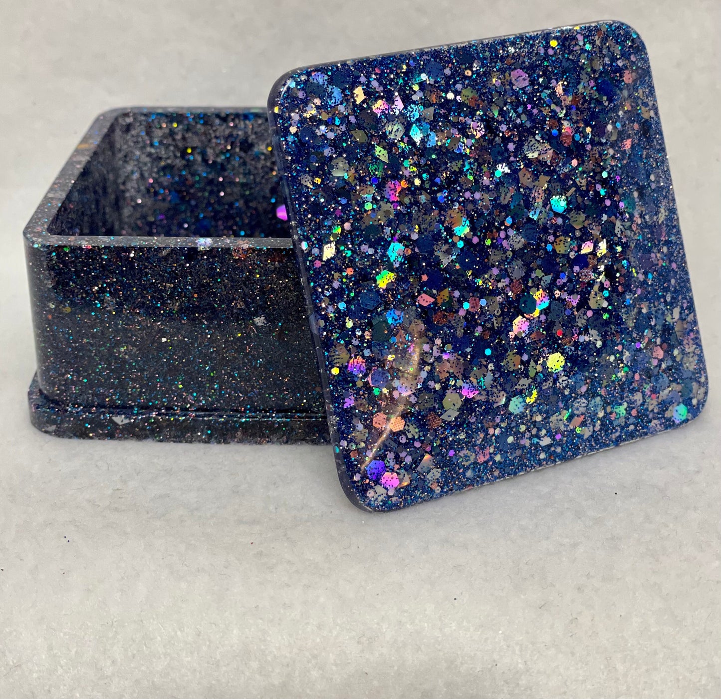 Resin trinket box/jewelry box