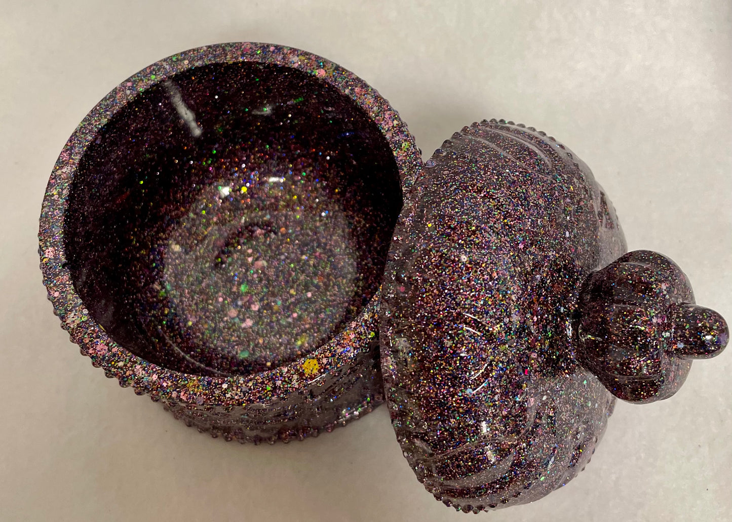 Resin trinket box/jewelry box