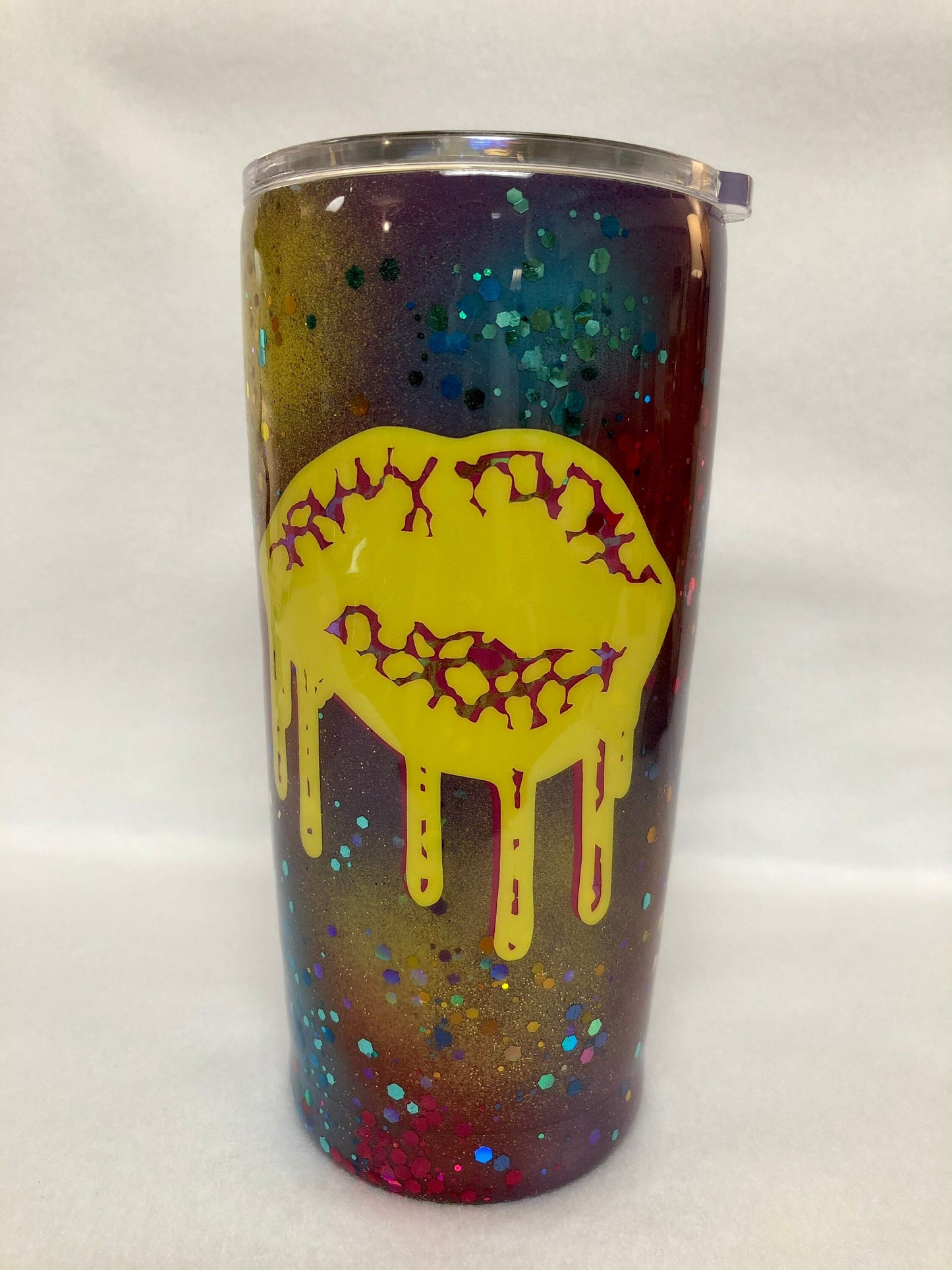 Enjoy your coffee or cold drink in this 20oz Tumbler.